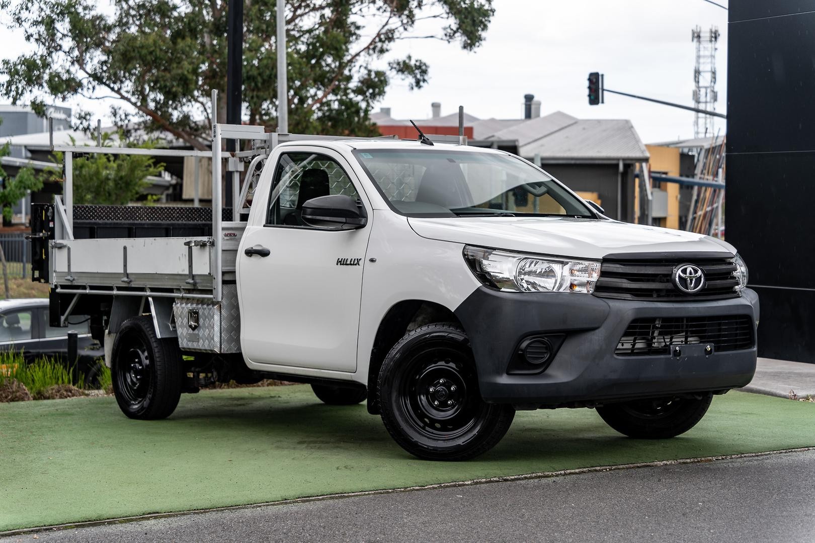 Toyota Hilux image 1