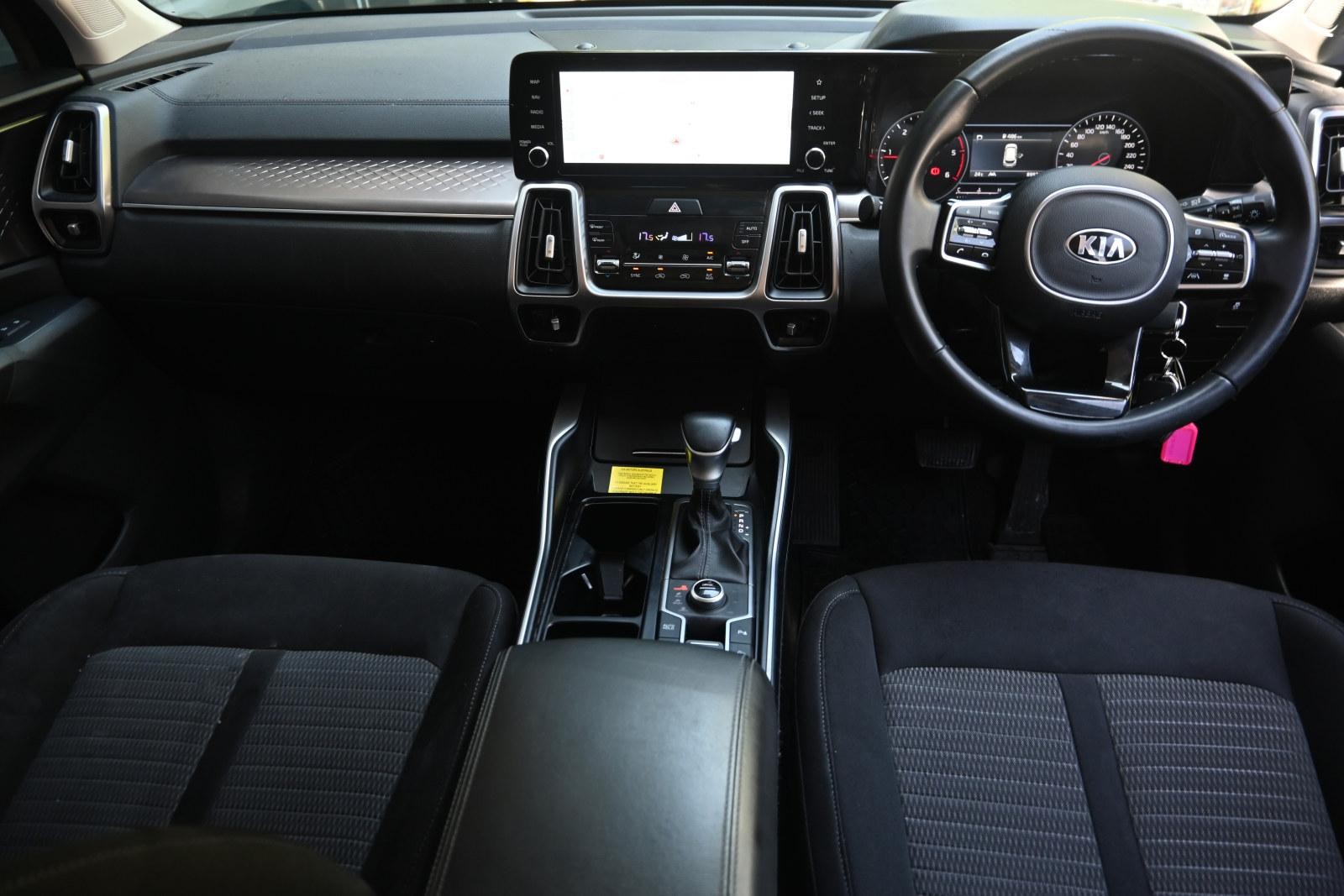 Kia Sorento image 3