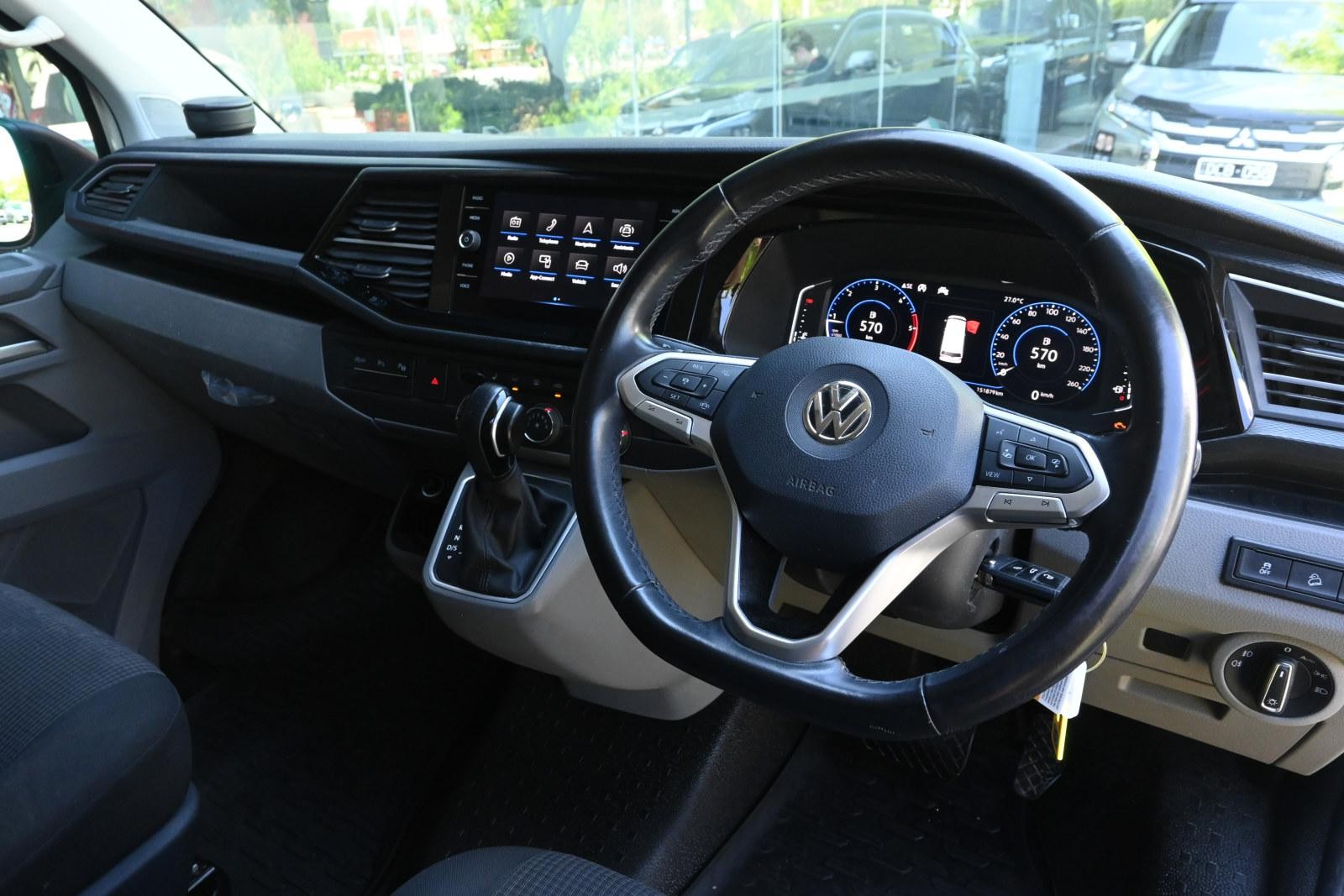 Volkswagen Transporter image 3