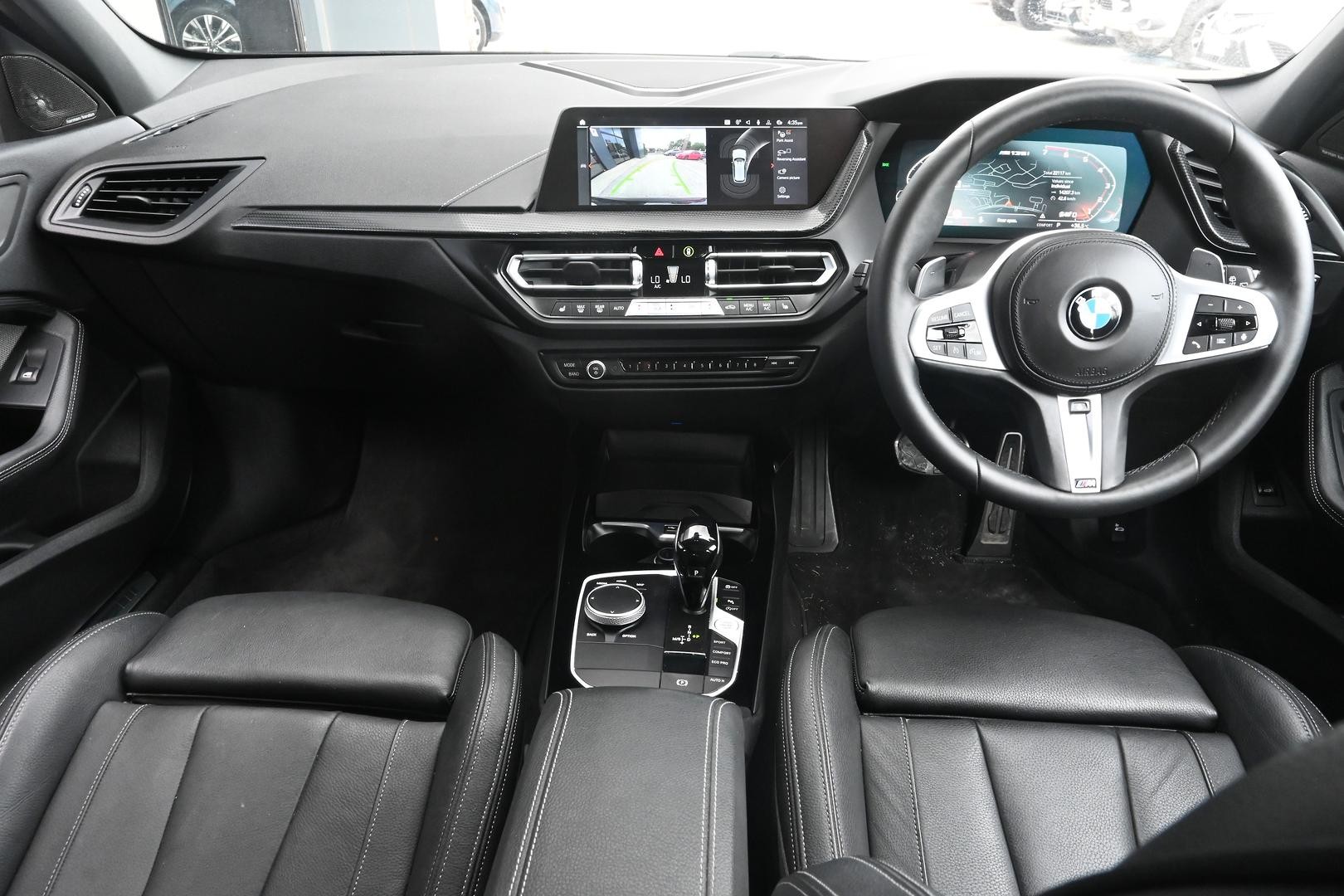 BMW 1 Series image 3