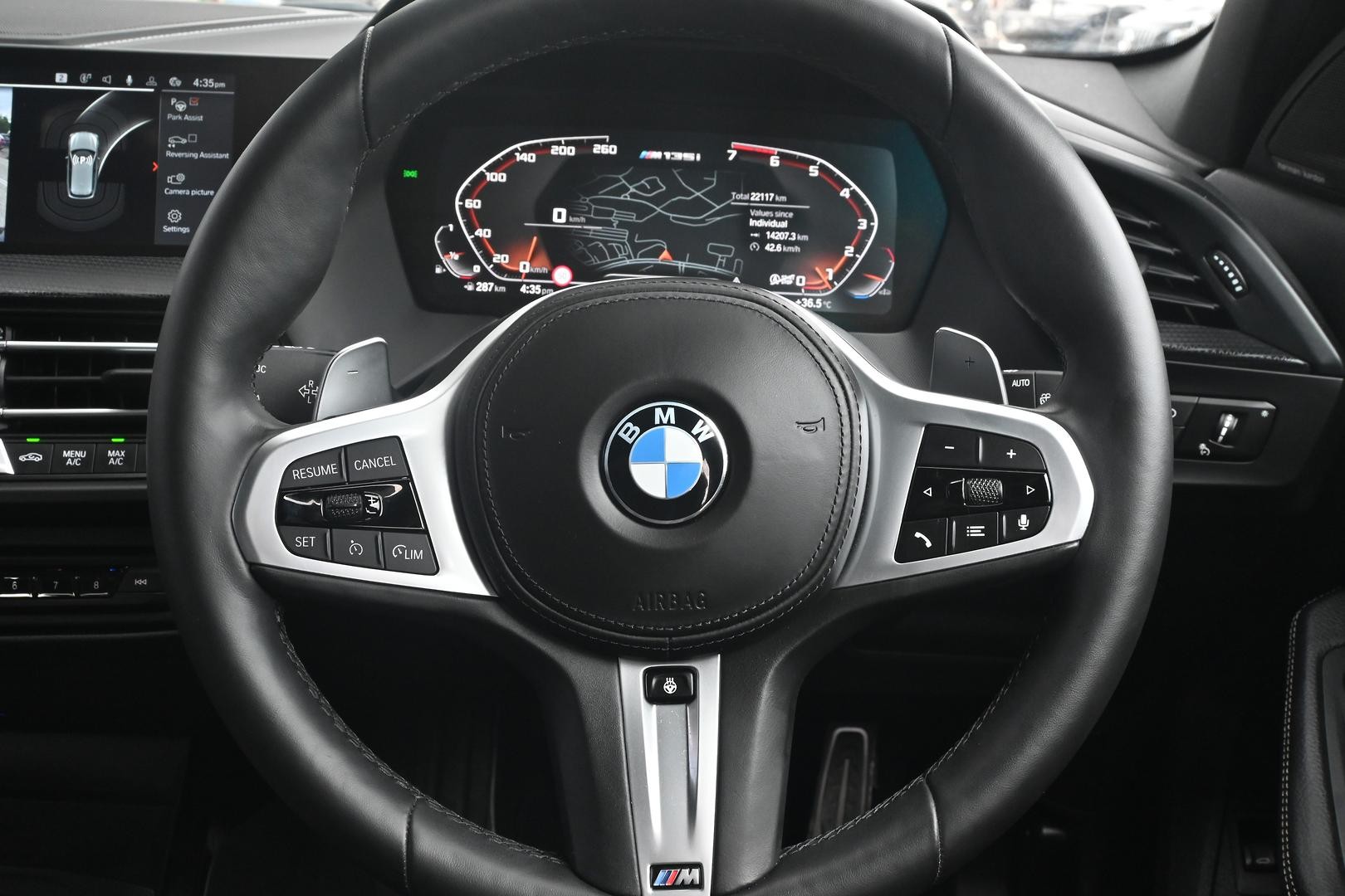 BMW 1 Series image 4