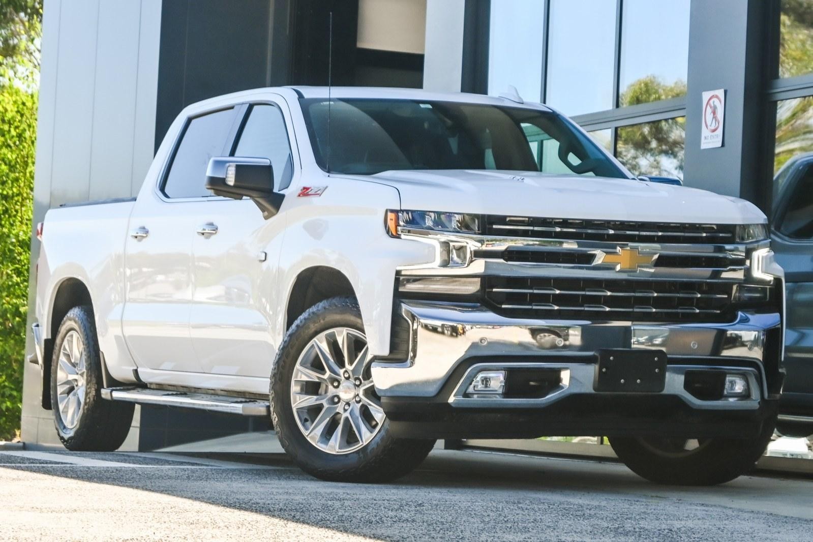 Chevrolet Silverado image 1