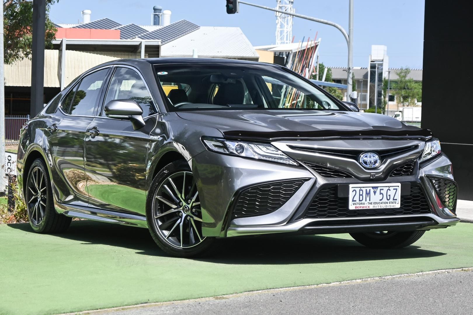 Toyota Camry image 1