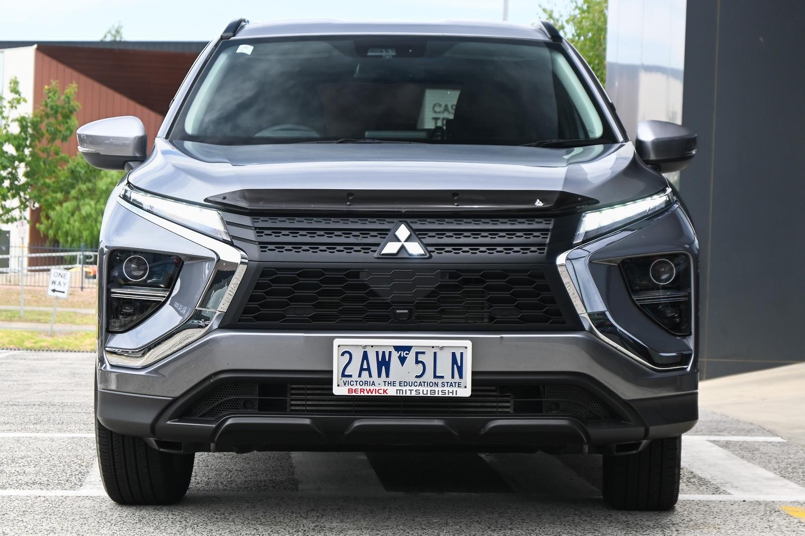 Mitsubishi Eclipse Cross image 2