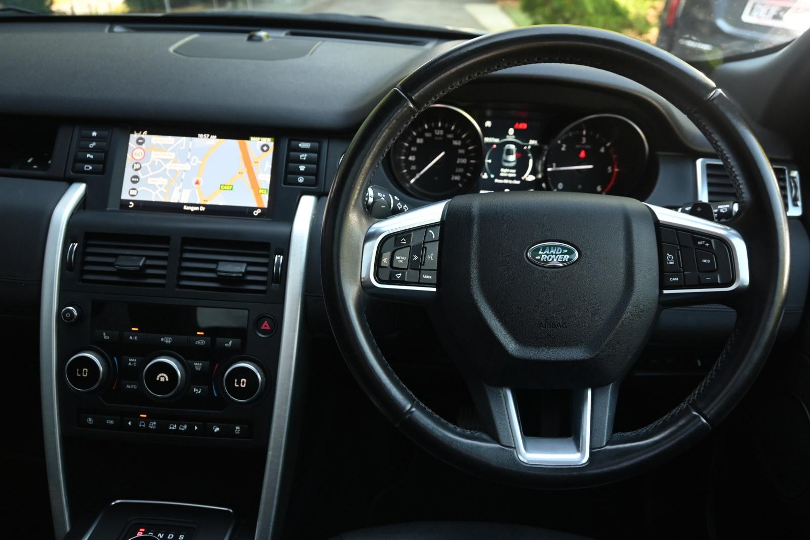 Land Rover Discovery Sport image 4