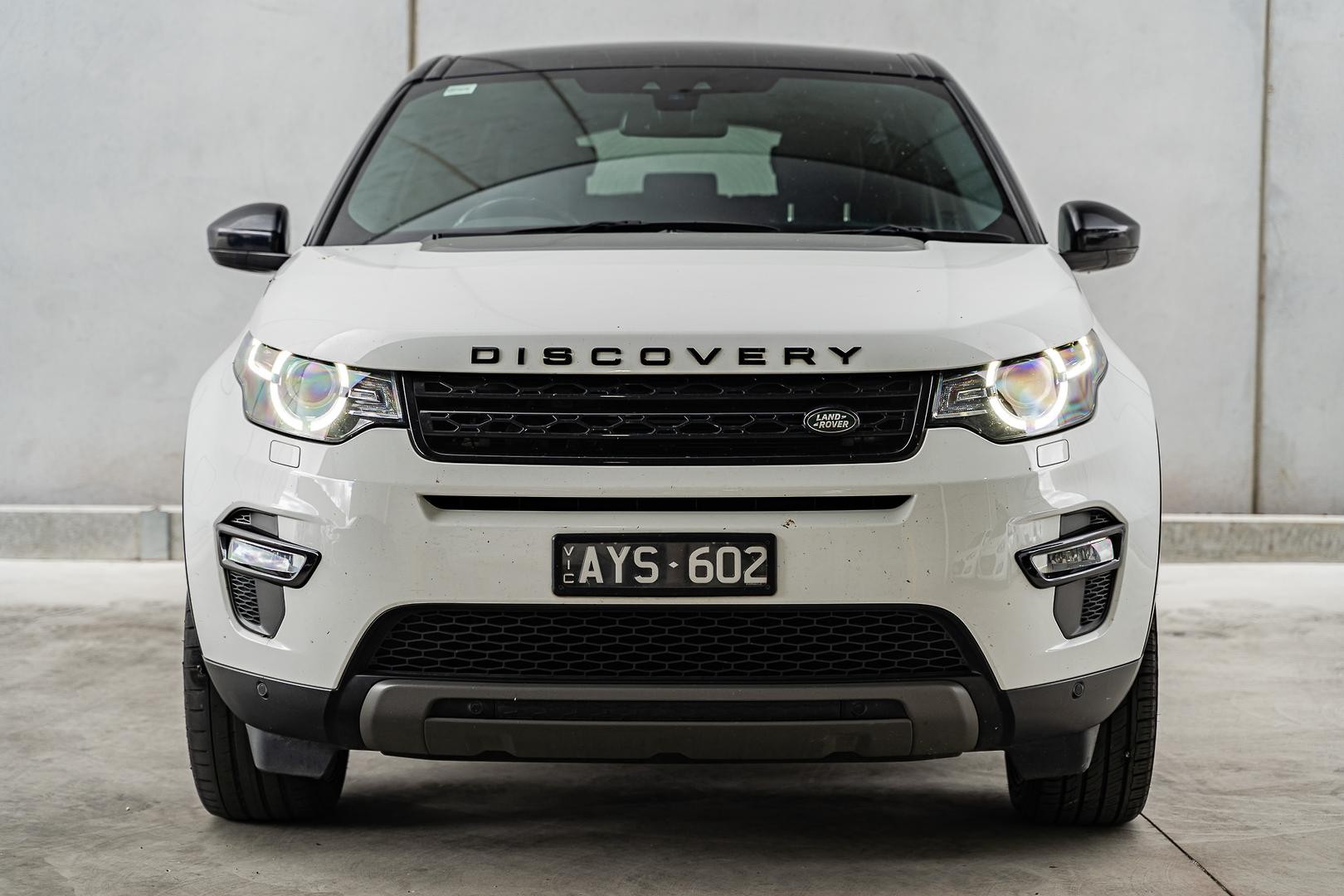 Land Rover Discovery Sport image 2