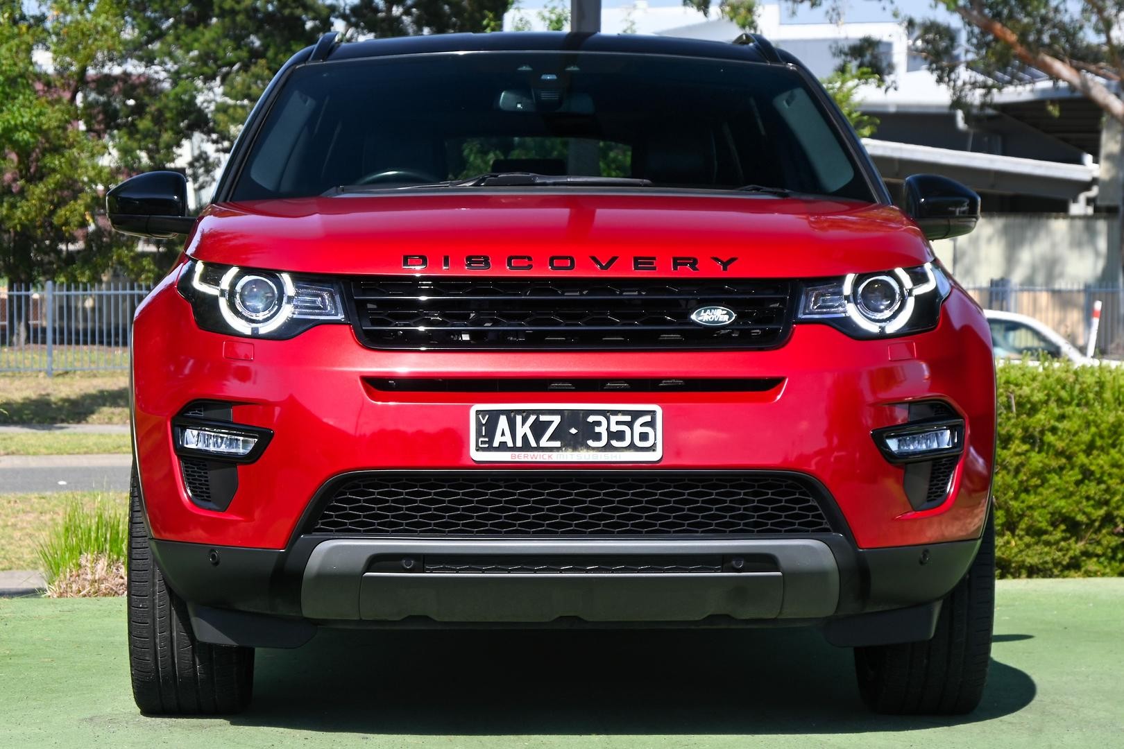 Land Rover Discovery Sport image 2