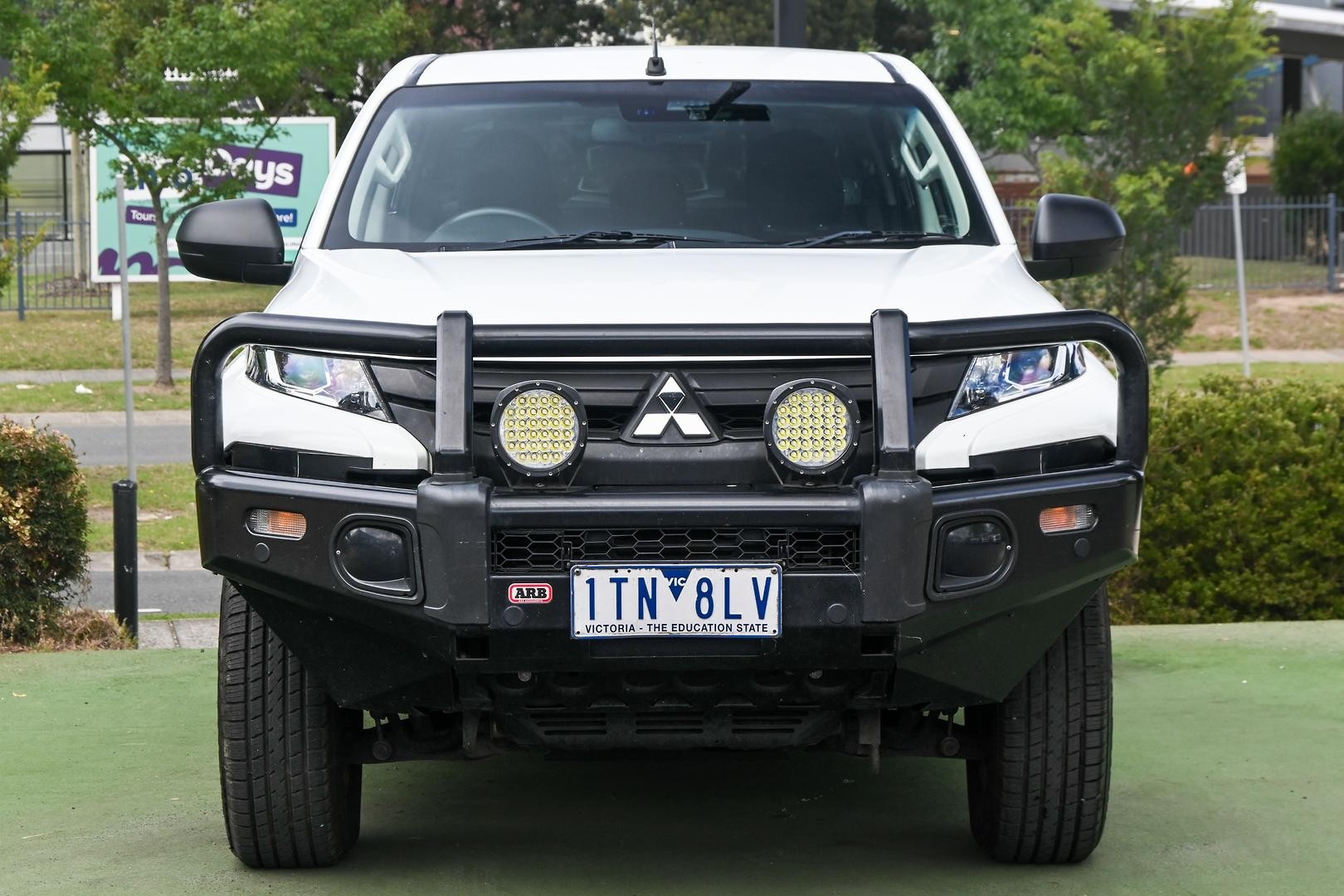 Mitsubishi Triton image 2