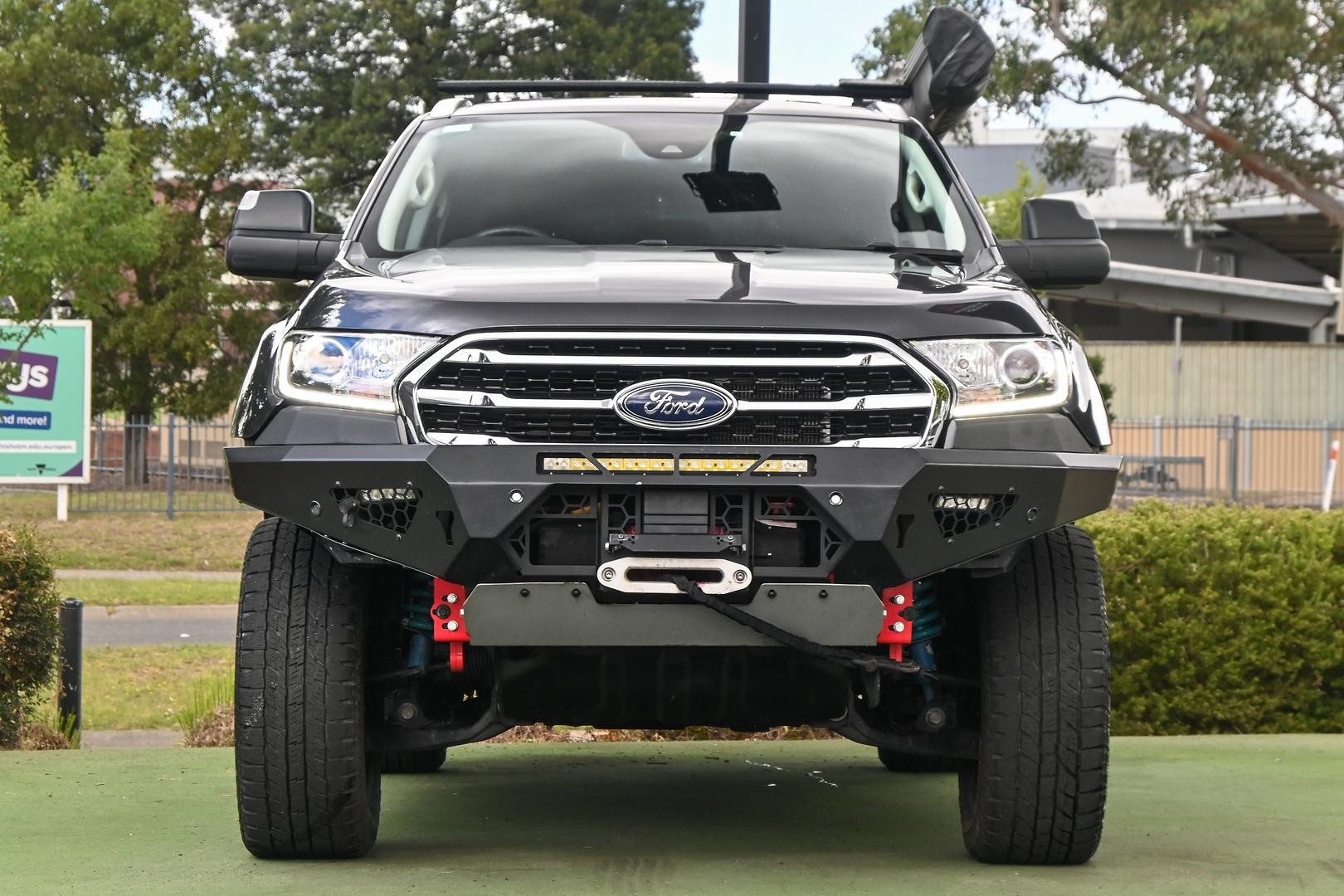 Ford Everest image 2