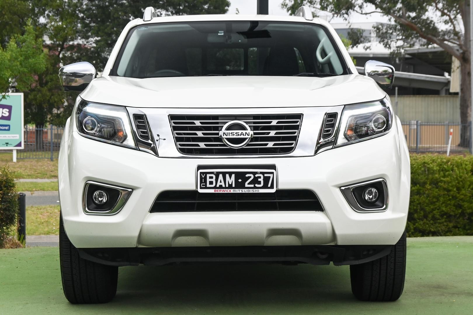 Nissan Navara image 2