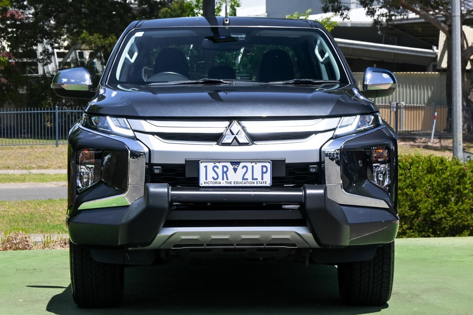 Mitsubishi Triton image 2