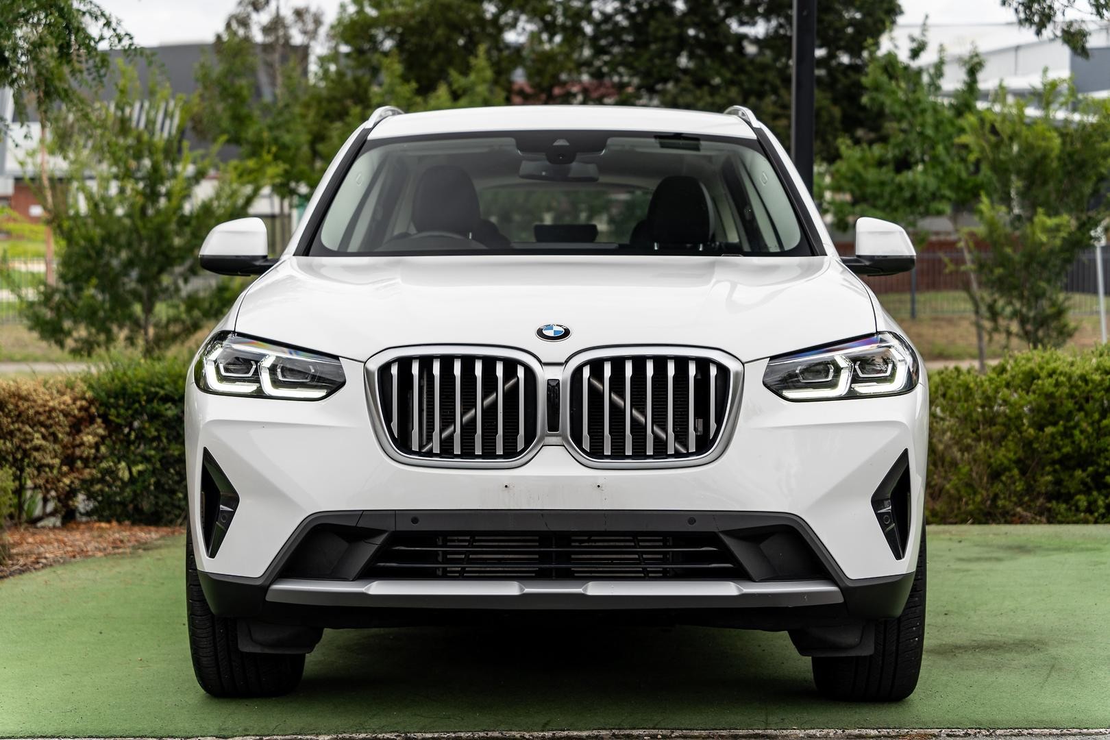 BMW X3 image 2