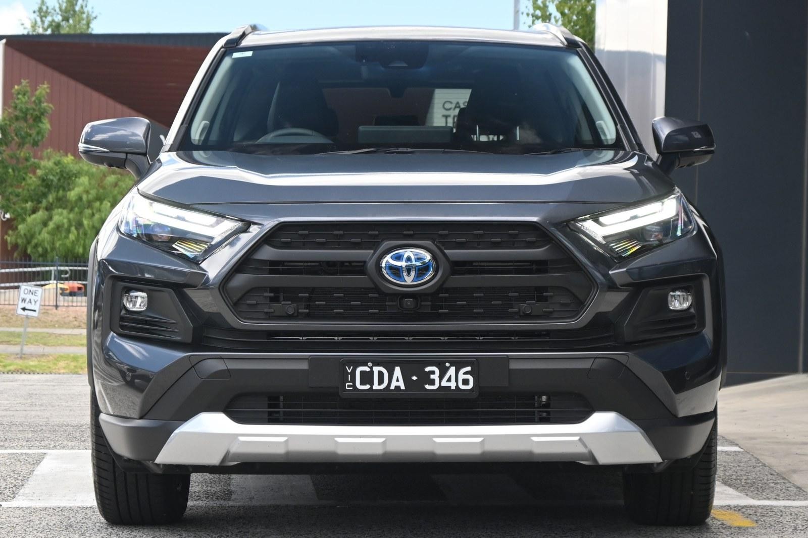 Toyota Rav4 image 2