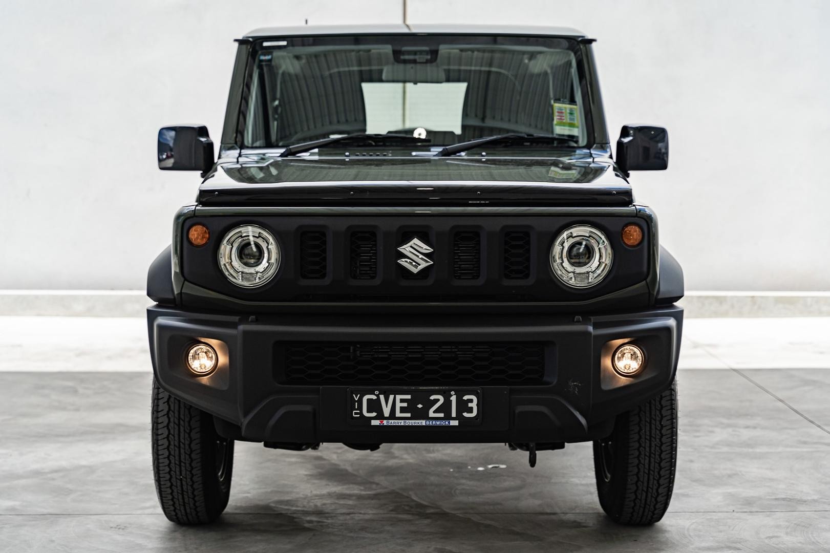 Suzuki Jimny image 2