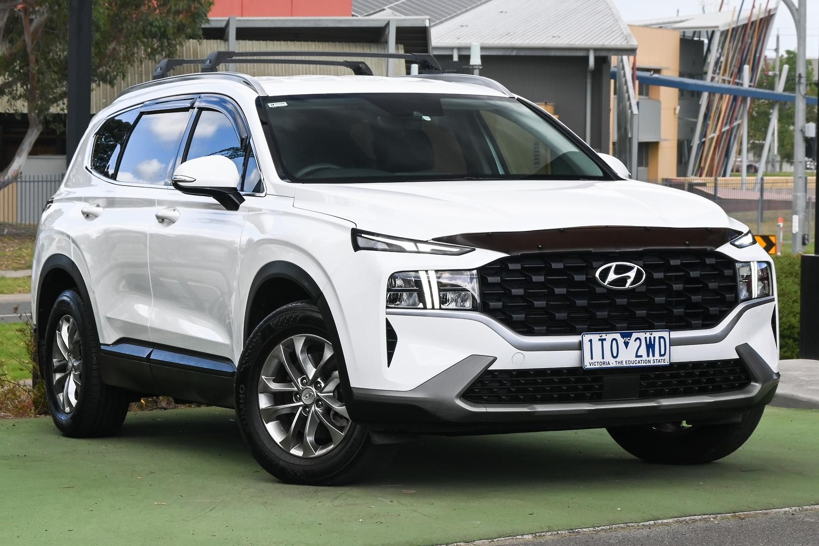 Hyundai Santa Fe image 1