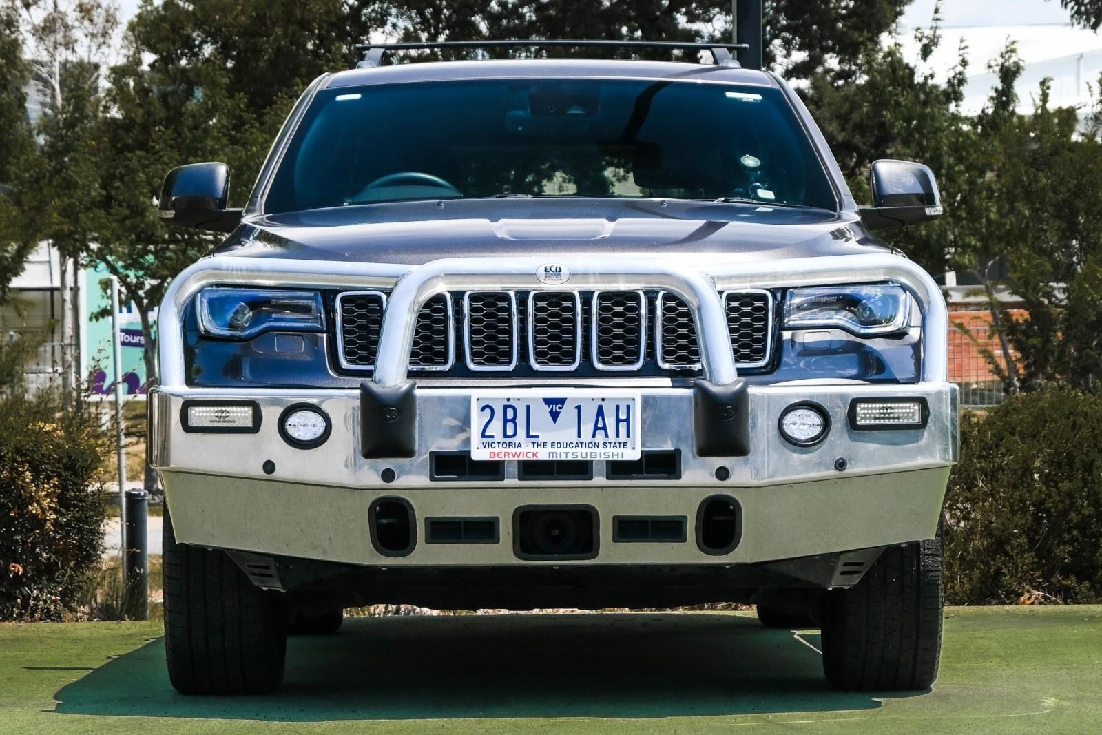 Jeep Grand Cherokee image 2