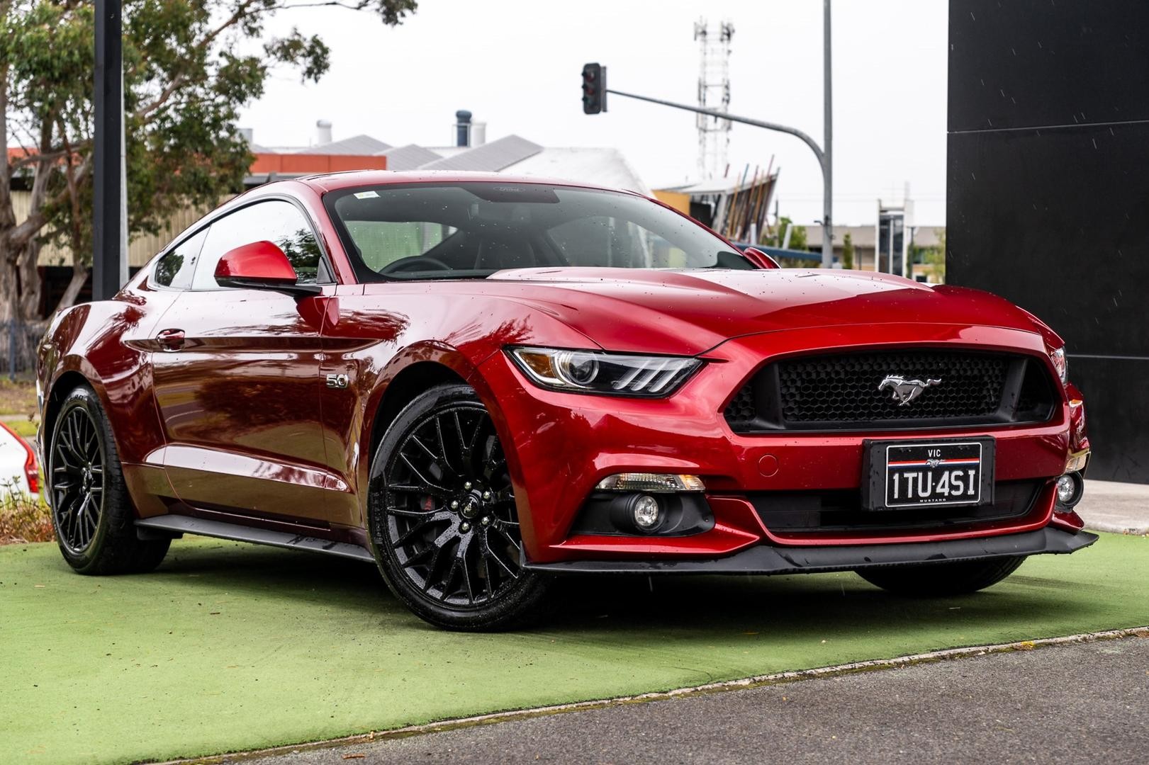 Ford Mustang image 1