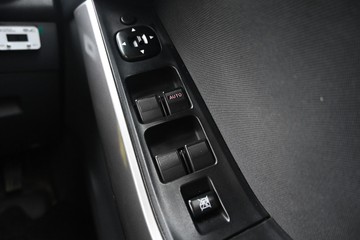 https://dvg-vehicle-assets.s3.amazonaws.com/U16325/azix6gc0tutomlhlbecl11yr2.jpg