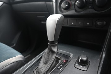 https://dvg-vehicle-assets.s3.amazonaws.com/U16325/e01w6ch4hofsquz63t9u1650u.jpg