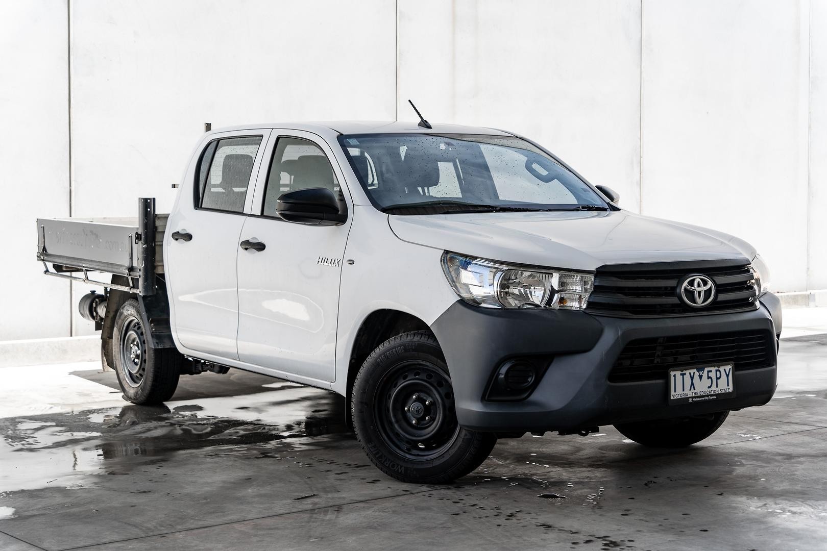 Toyota Hilux image 1