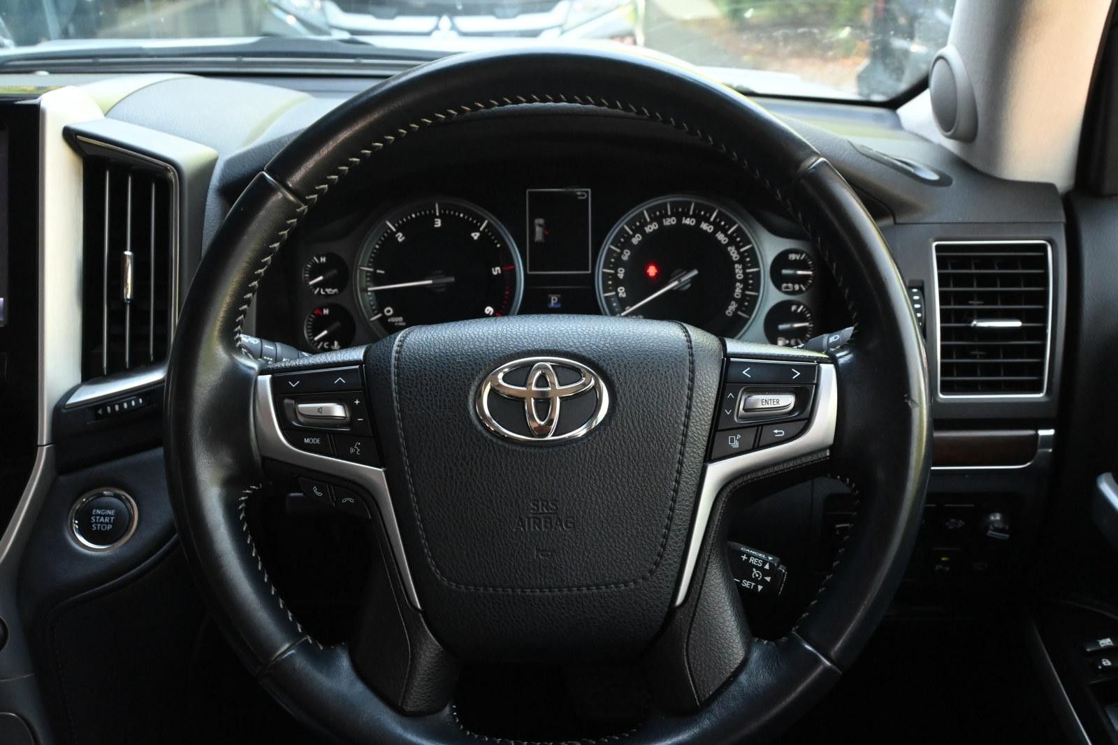 Toyota Landcruiser image 4