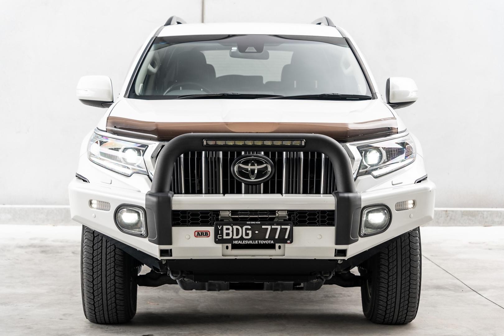 Toyota Landcruiser Prado image 2