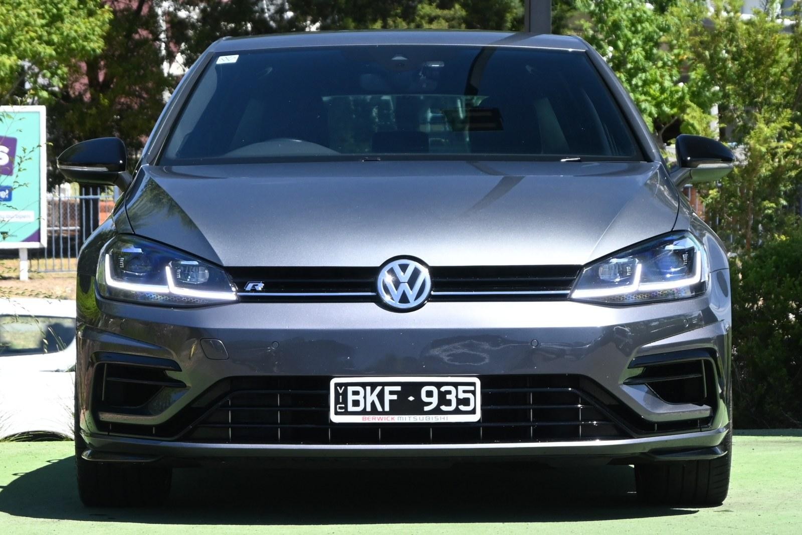 Volkswagen Golf image 2