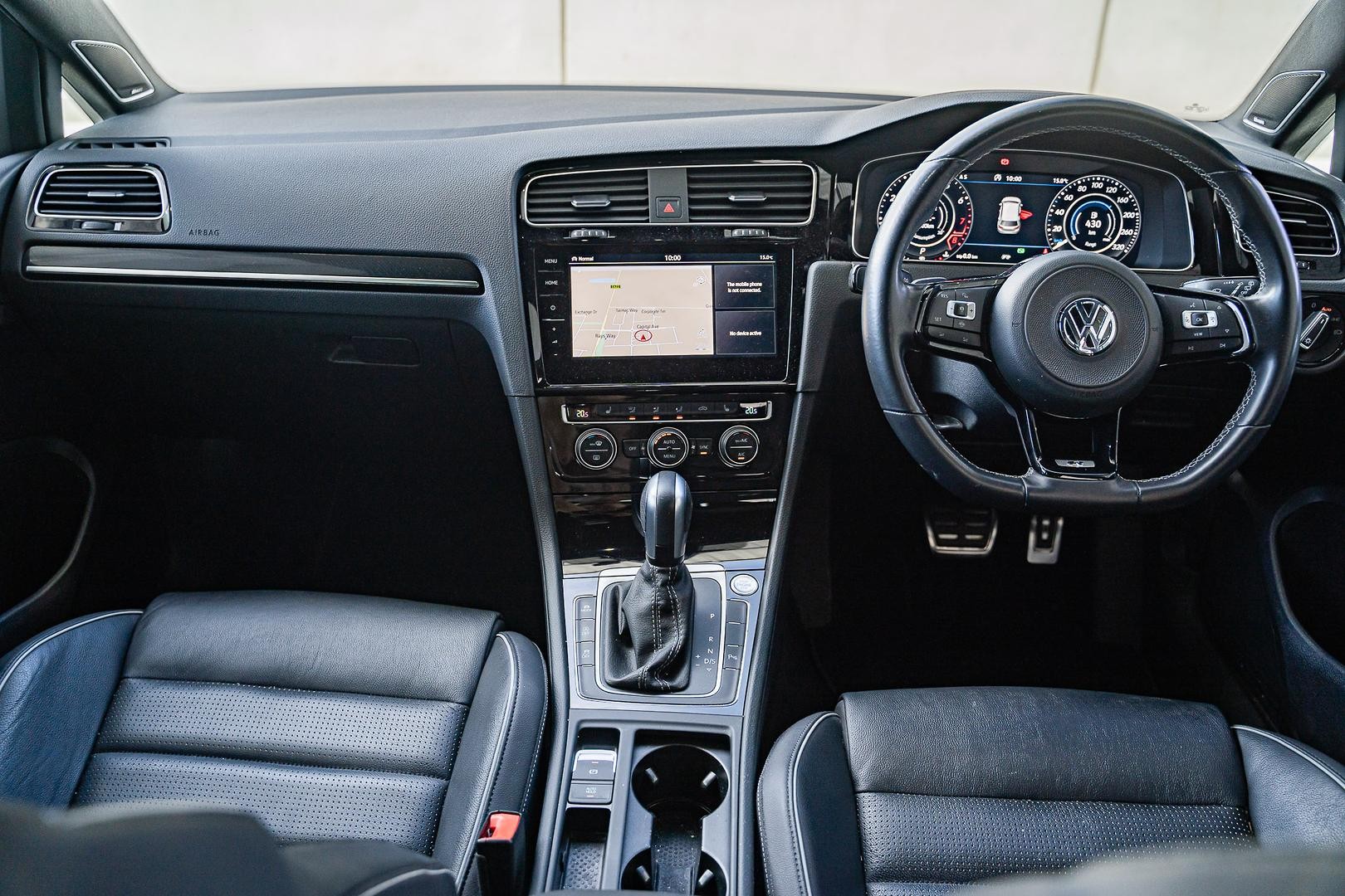 Volkswagen Golf image 4