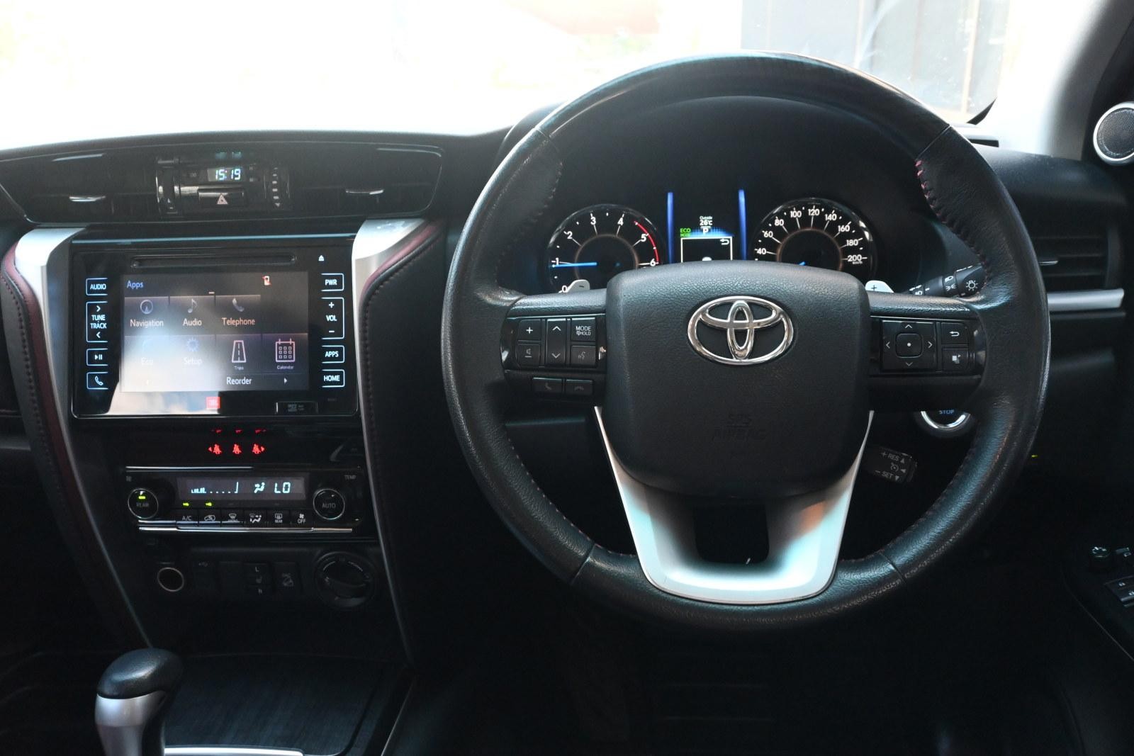 Toyota Fortuner image 4