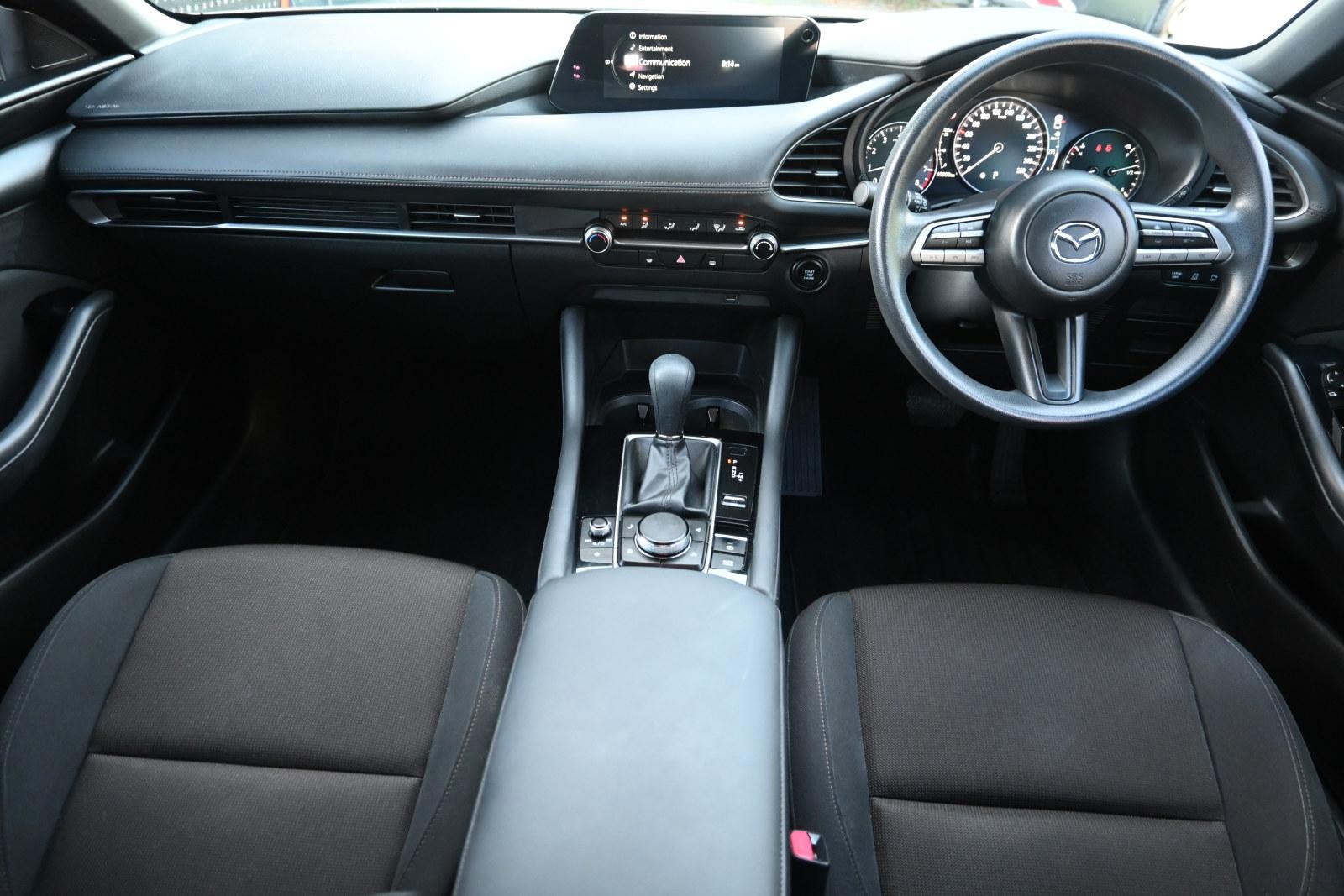 Mazda 3 image 3