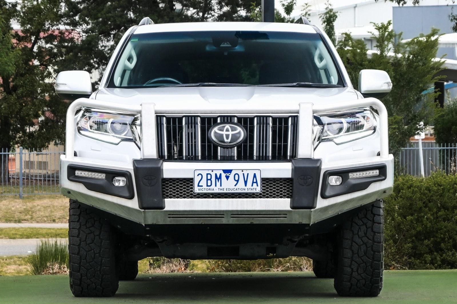 Toyota Landcruiser Prado image 2