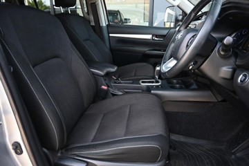 https://dvg-vehicle-assets.s3.amazonaws.com/U16460/60izjwiaxaisiblf292rct33l.jpg