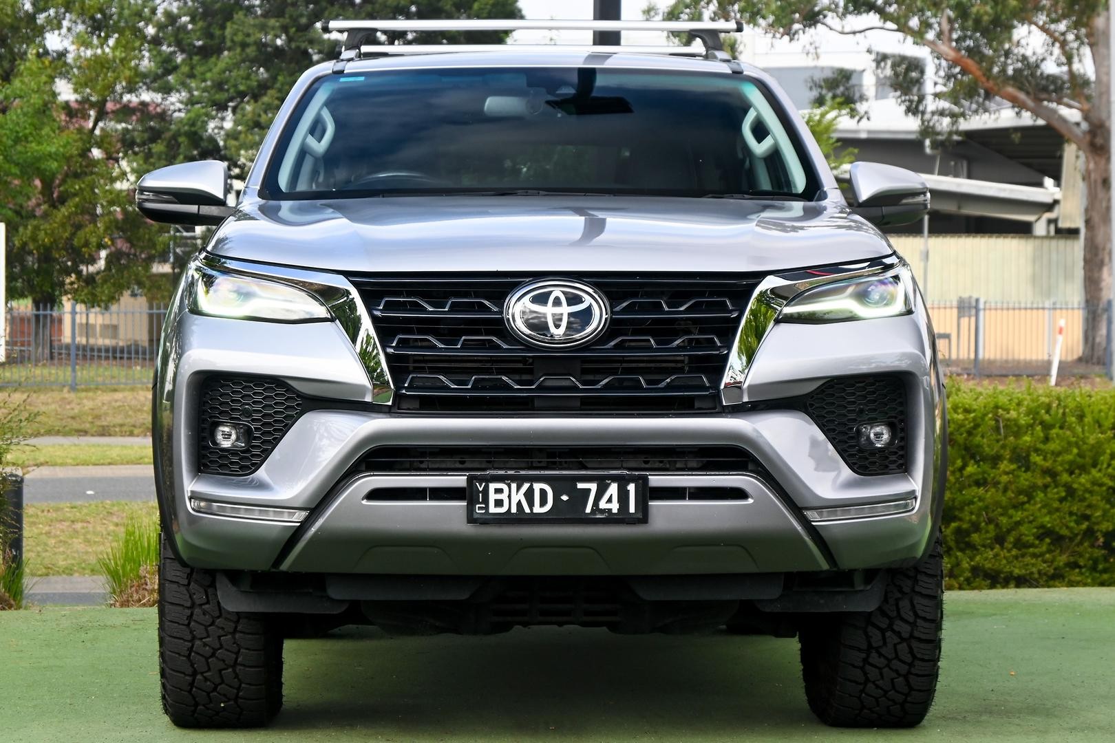 Toyota Fortuner image 2