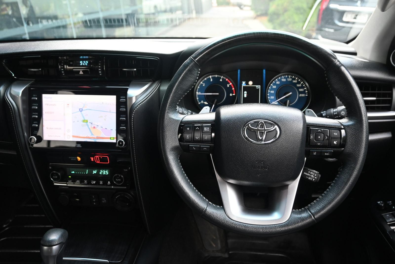 Toyota Fortuner image 4