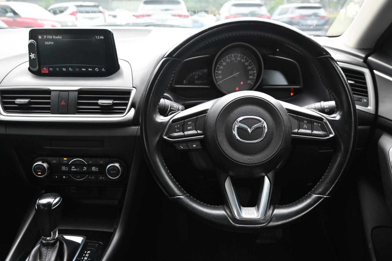 Mazda 3 image 4