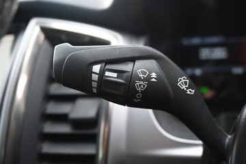 https://dvg-vehicle-assets.s3.amazonaws.com/U16502/6iu58cha9bl15htvsrktr0ft9.jpg