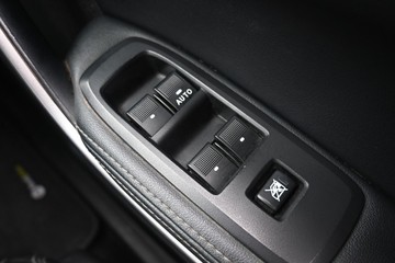 https://dvg-vehicle-assets.s3.amazonaws.com/U16502/e1wgcfod5ammwfbgkbn8nky0z.jpg