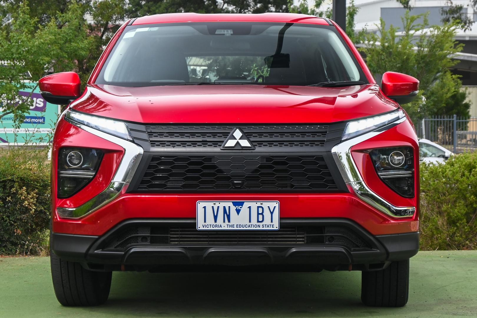 Mitsubishi Eclipse Cross image 2