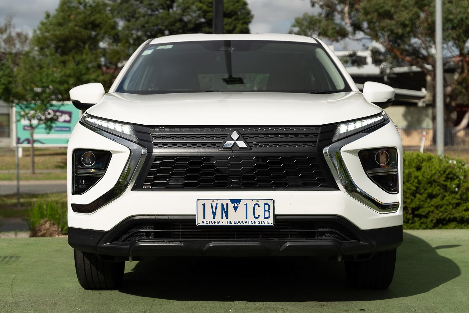 Mitsubishi Eclipse Cross image 2