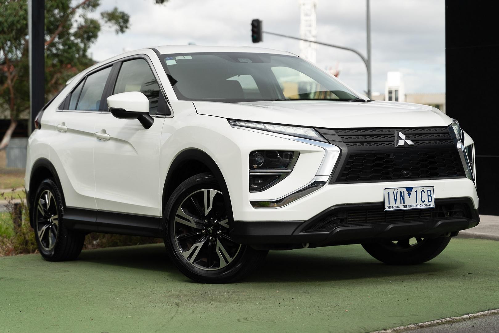 Mitsubishi Eclipse Cross image 1