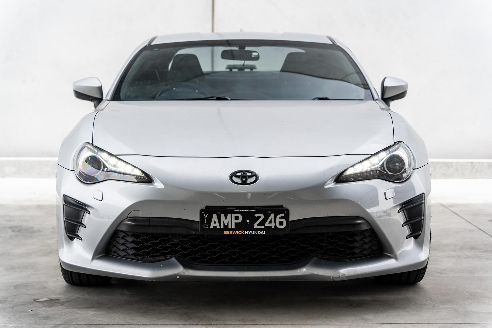 Toyota 86 image 2