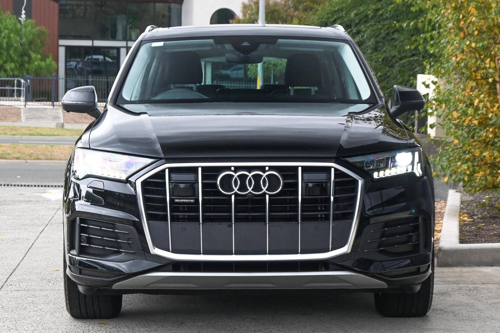 Audi Q7 image 2