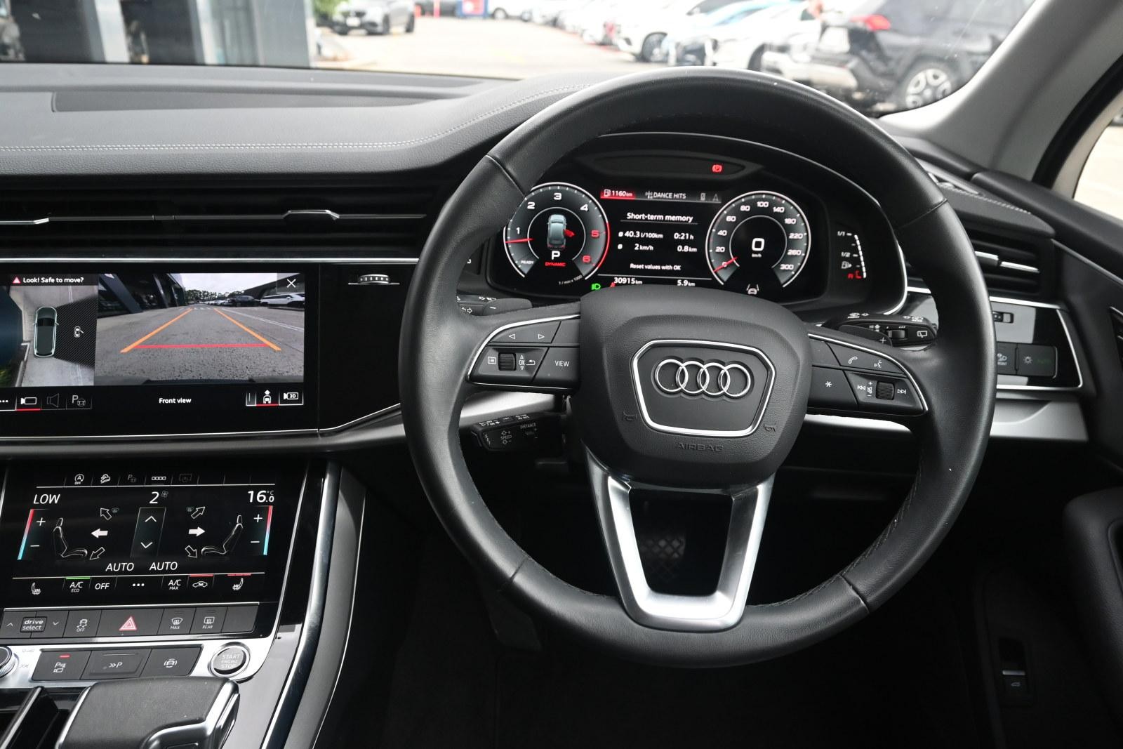 Audi Q7 image 4