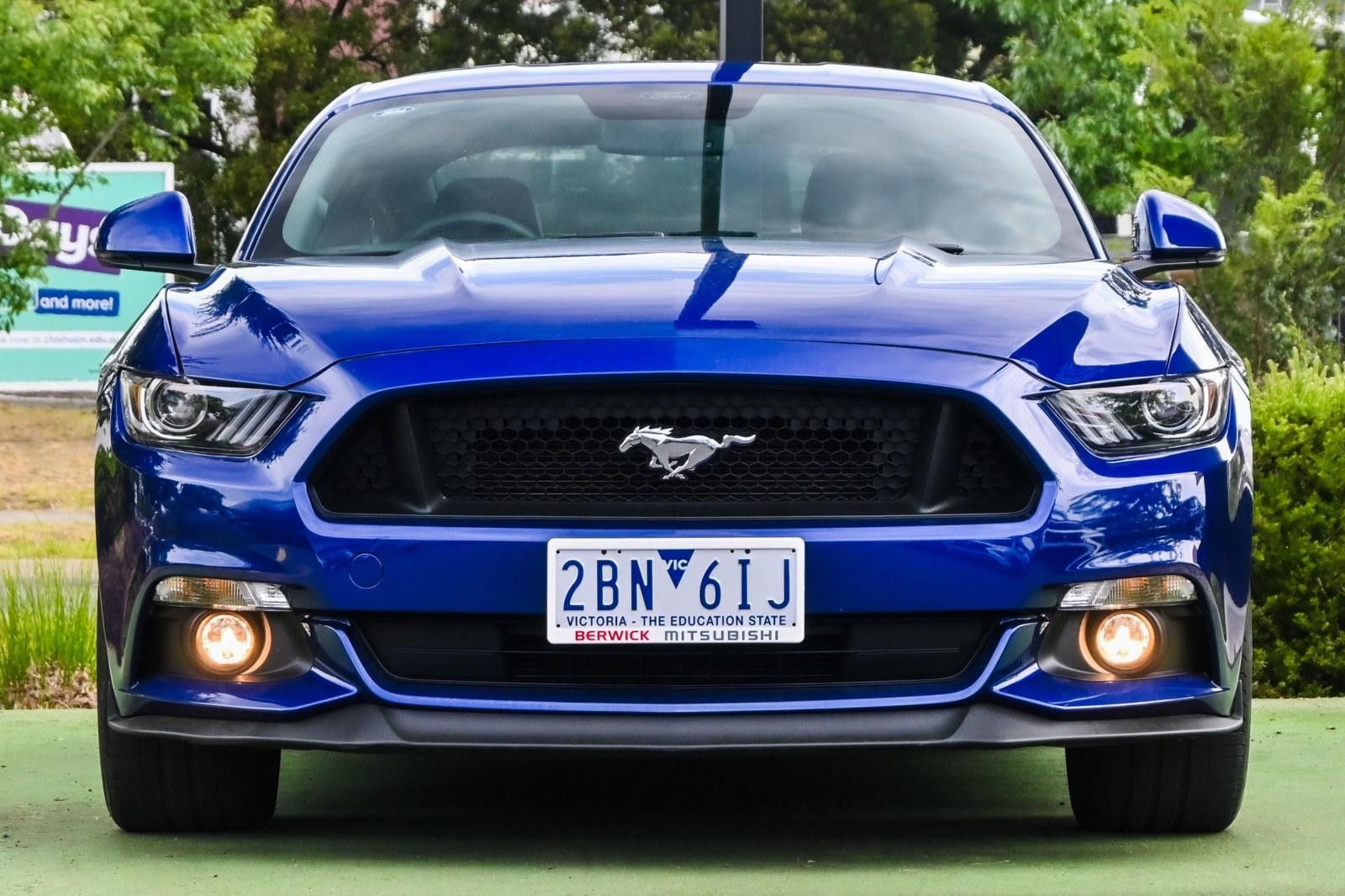 Ford Mustang image 2