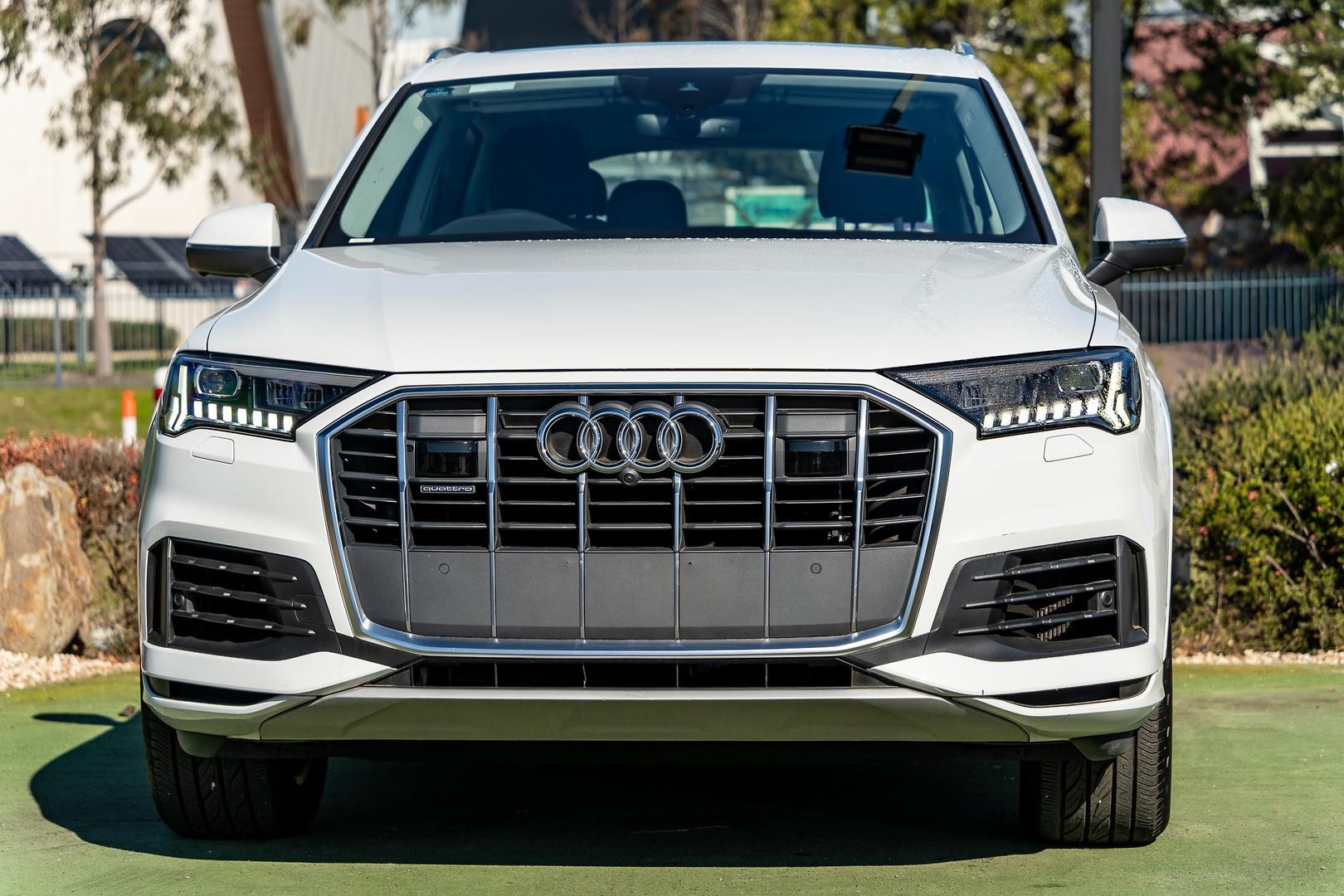 Audi Q7 image 2