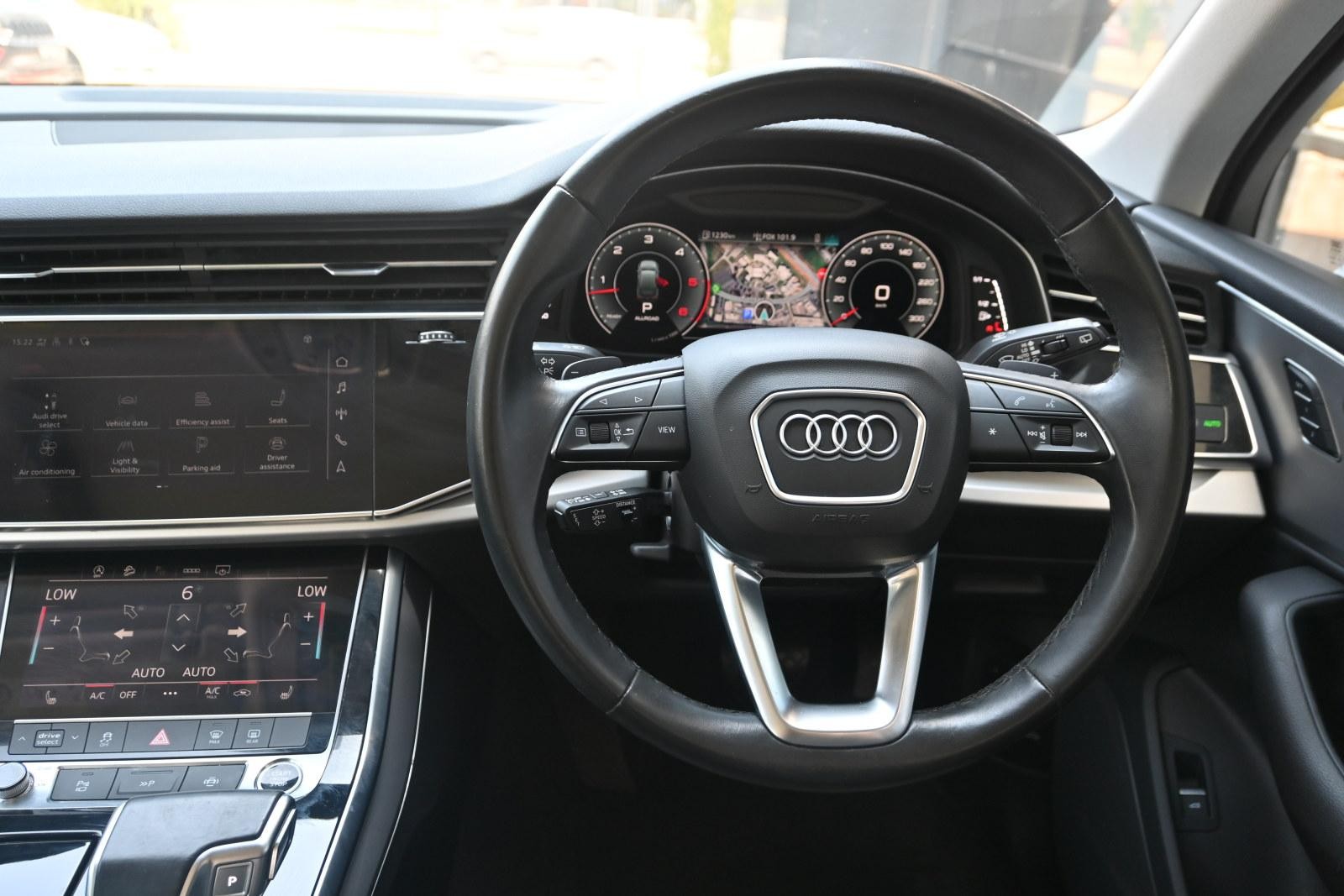 Audi Q7 image 4