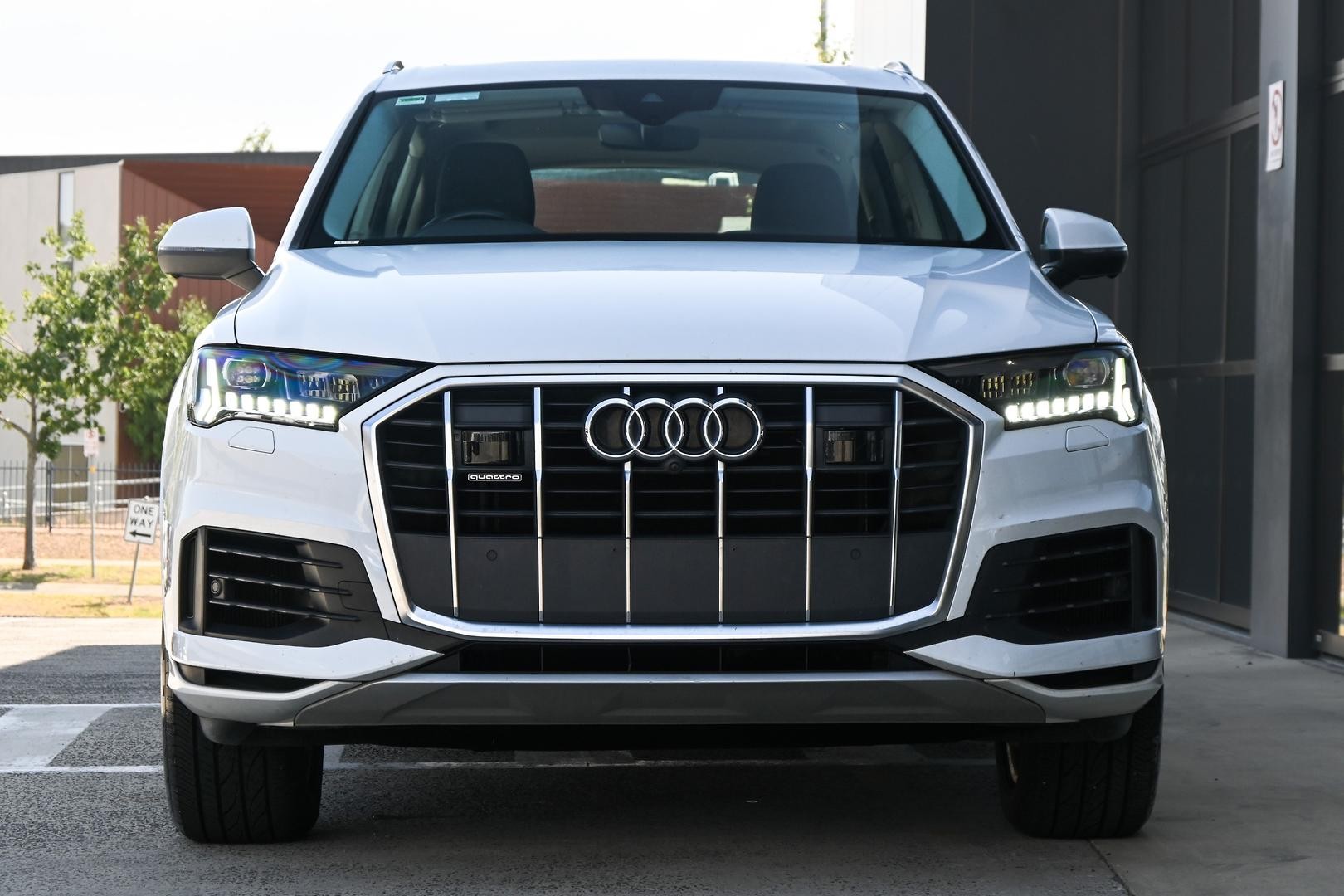 Audi Q7 image 2