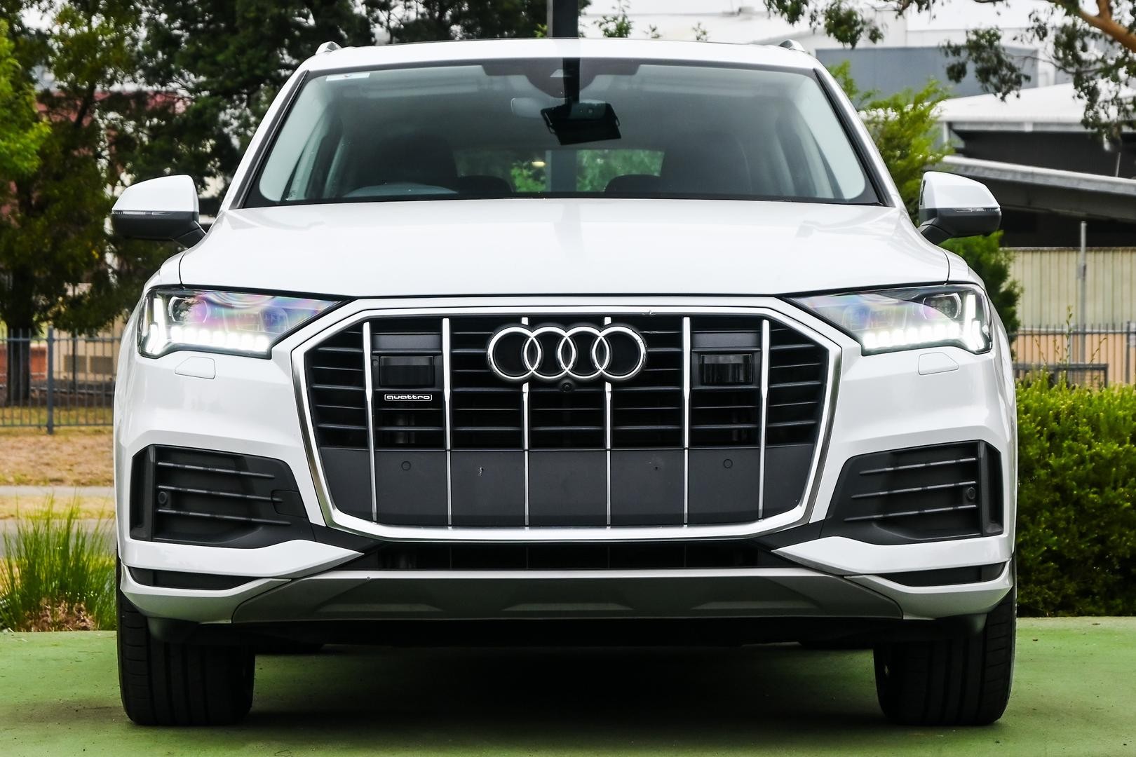 Audi Q7 image 2