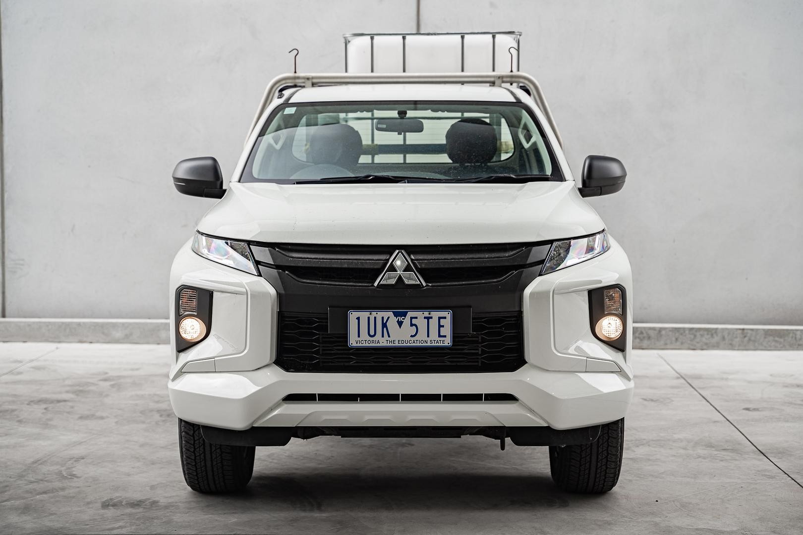 Mitsubishi Triton image 2