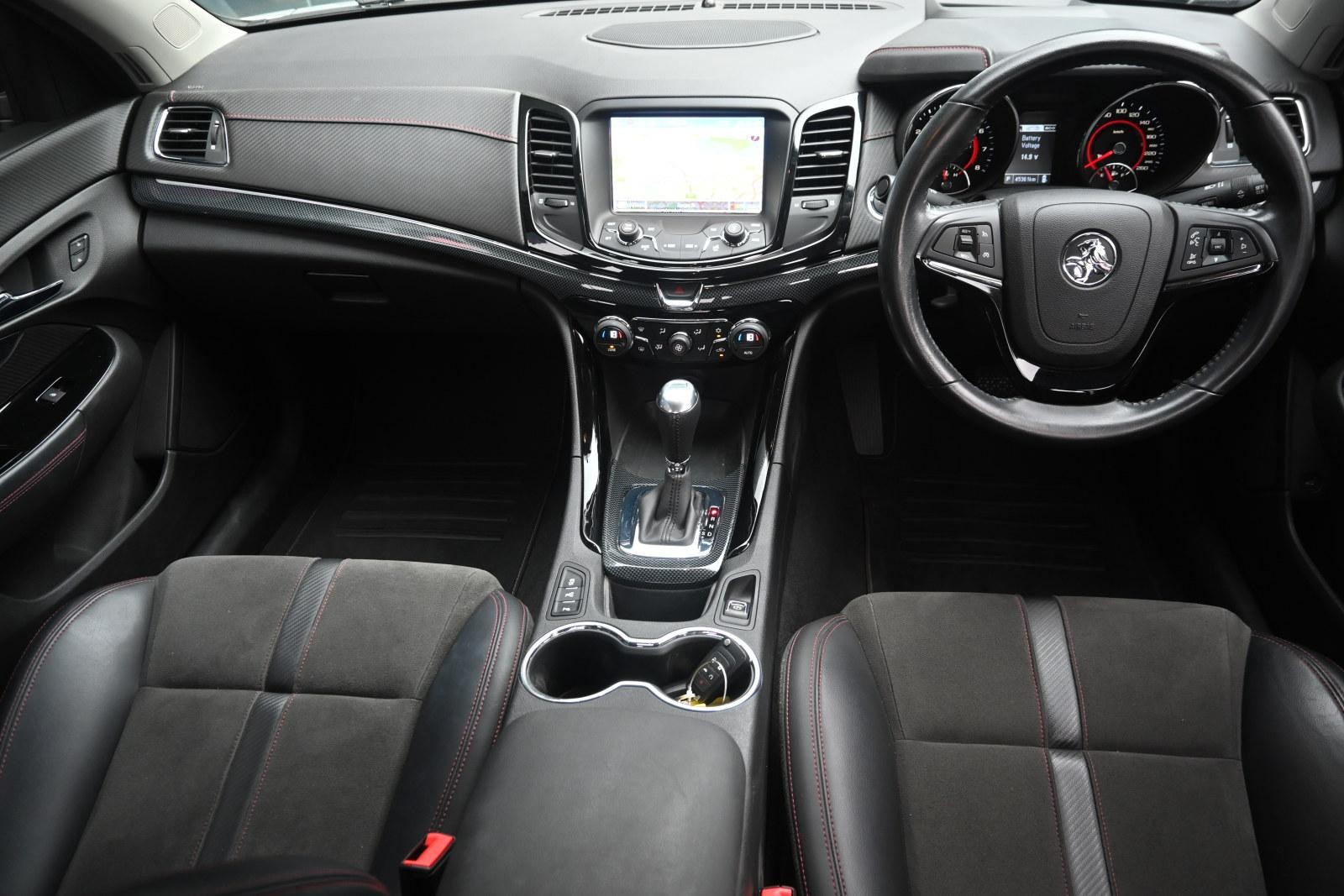 Holden Commodore image 3